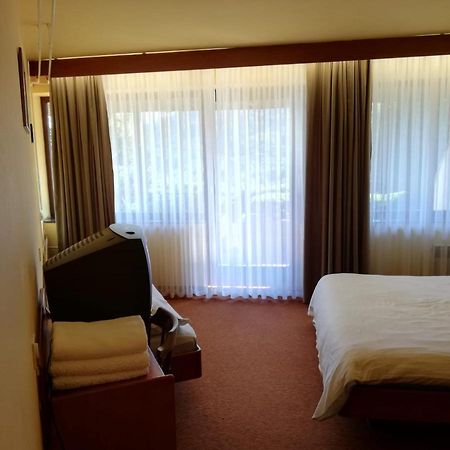 Hotel Trojane, Inspiration Of The Green Retreat Bagian luar foto