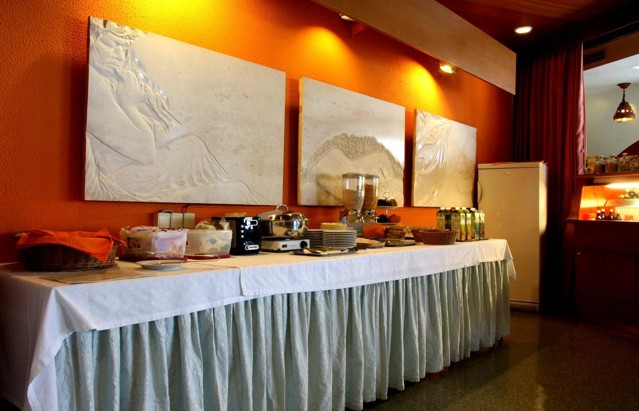 Hotel Trojane, Inspiration Of The Green Retreat Bagian luar foto