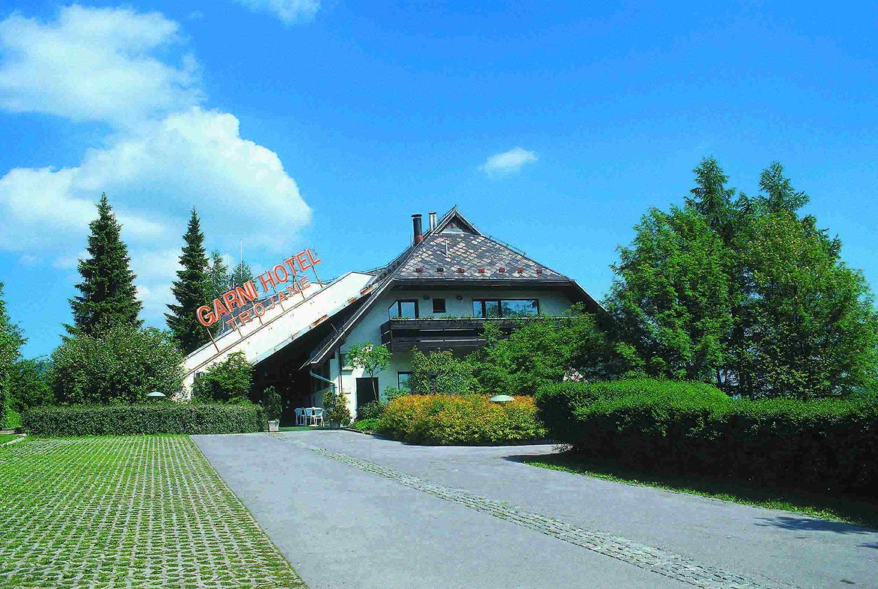 Hotel Trojane, Inspiration Of The Green Retreat Bagian luar foto